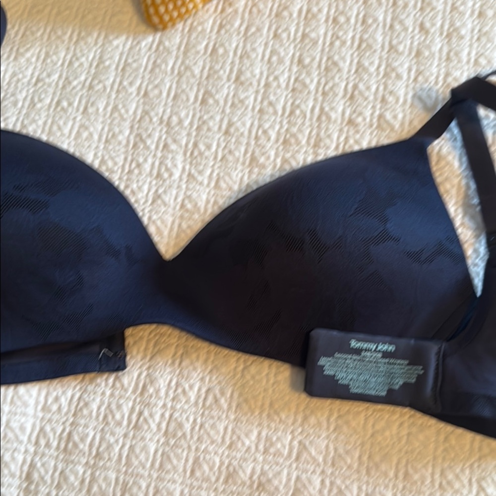 Tommy John Women's Navy Bra 34B Second Skin